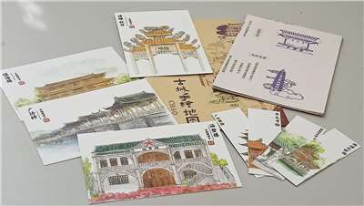 中國聽友寄來的新年禮物，很文青的禮物-- 整套潮州古城的手繪地圖、明信片及書卡