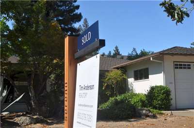 美國房貸利率跌破6%，創2022年以來新低。 (圖：中央社)