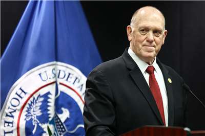 川普政府主管邊境事務的「邊境沙皇」霍曼(Tom Homan)4日宣布，政府將撤離在明尼蘇達州的700名移民執法官員。(AFP)