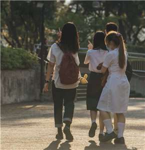 香港中學生。(示意圖/unsplash)