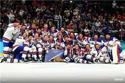 美冰球男子隊在本屆冬奧拿下金牌。 (圖:X@TeamUSA)