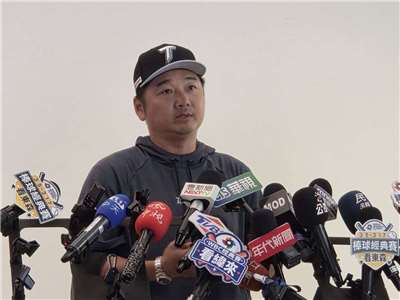 經典賽國家代表隊總教練曾豪駒表示，自辦熱身賽目的在觀察第一階段集訓後，選手的準備狀態。(江昭倫 攝)