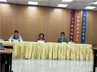 大考中心2日公布今年學測國文跟英文非選擇題評分標準。(楊雨青攝)