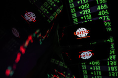 美股30日下跌，台積電ADR下挫逾2%。台北股市2日開盤跌55點