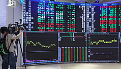 市場避險情緒升溫， 台股6日開低下跌逾500點。資料照片。

