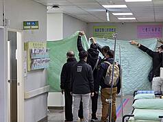 澎湖縣長陳光復17日參與春節活動時不慎踩空摔傷陷昏迷，經三總澎湖分院（圖）初步搶救後，傍晚再由直升機後送至高雄榮總進一步治療。