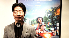 駐芬蘭代表林昶佐力促電影「左撇子女孩」赴赫爾辛基宣傳，期盼透過影視交流深化台芬文化連結。
