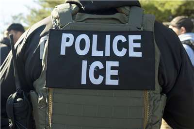 圖為美國移民暨海關執法局(ICE)人員。