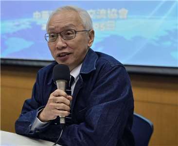 亞太和平研究基金會執行長董立文分析中國ㄧ帶一路發展。(陳國維 攝)