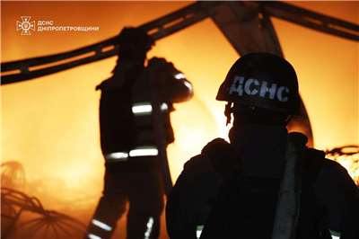 烏克蘭首都基輔22日凌晨傳出一連串爆炸聲，當局指出是被彈道武器襲擊。(FB@Володимир Зеленський)