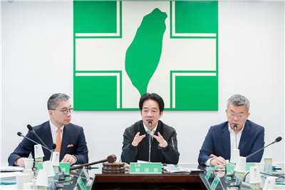 民進黨立院黨團幹部完成改選，兼任黨主席的賴清德期許蔡其昌未來能發揮最大戰力。(圖：民進黨提供)