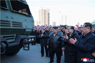 北韓領導人金正恩(Kim Jong Un)宣稱這款新的600毫米多管火箭系統是全球獨一無二的，並說這是「適合特殊攻擊，以完成戰略任務」的武器。