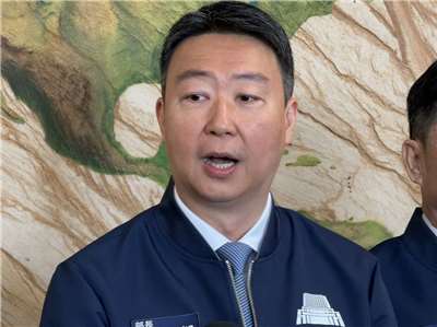 交通部長陳世凱10日在新春記者會上，談及台灣觀光時強調：將努力調整體質、提升旅遊的品質與產值。(吳琍君攝)