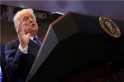 美國總統川普(Donald Trump)在白宮舉行記者會。