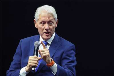 美國前總統柯林頓同意就艾普斯坦案前往眾院作證。 (檔案照)