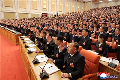 北韓領導人金正恩胞妹金與正(第二排右1)日前出席勞動黨第九次黨代表大會。 (圖:KCNA)