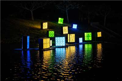 台南月津港燈節全臺最具藝術質感的燈會，曾榮獲德國紅點設計大獎