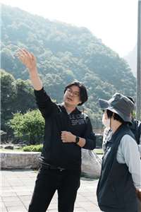 鄭人豪 文大教授