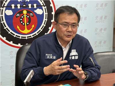 交通部路政及道安司長吳東凌23日指出，近5年因車禍在30天內死亡的數據，交通部不僅始終高於衛福部，且差距日益擴大，憂心誤差即將突破2成，導致道安事故分析失準。(吳琍君 攝)