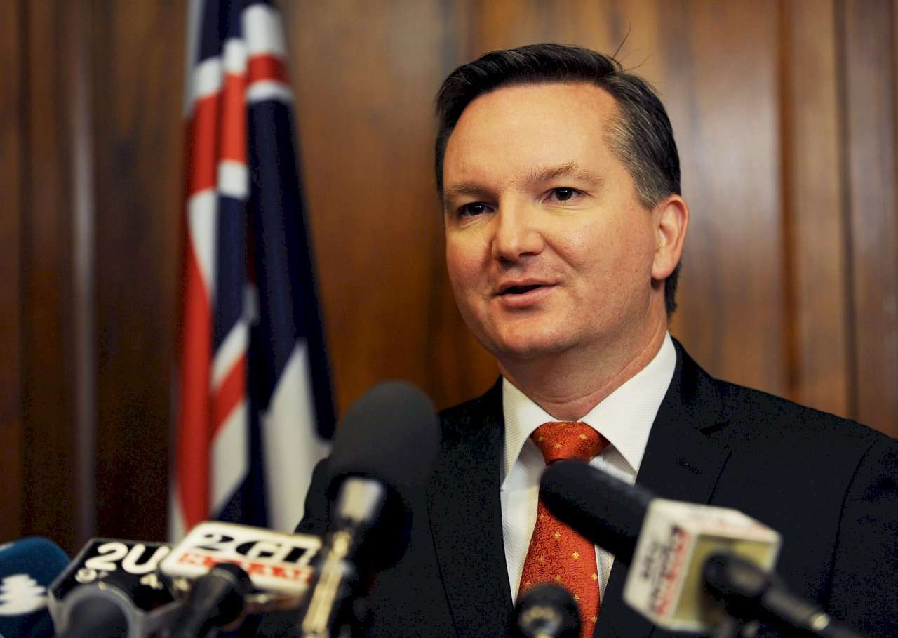 澳洲能源部長波溫(Chris Bowen)坦言部分加油站已出現缺油情形。資料照。