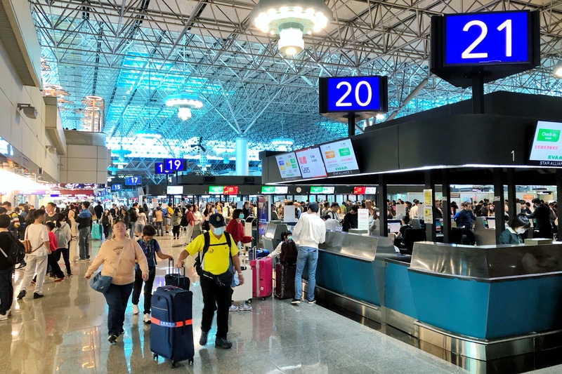圖為桃園機場出境大廳。