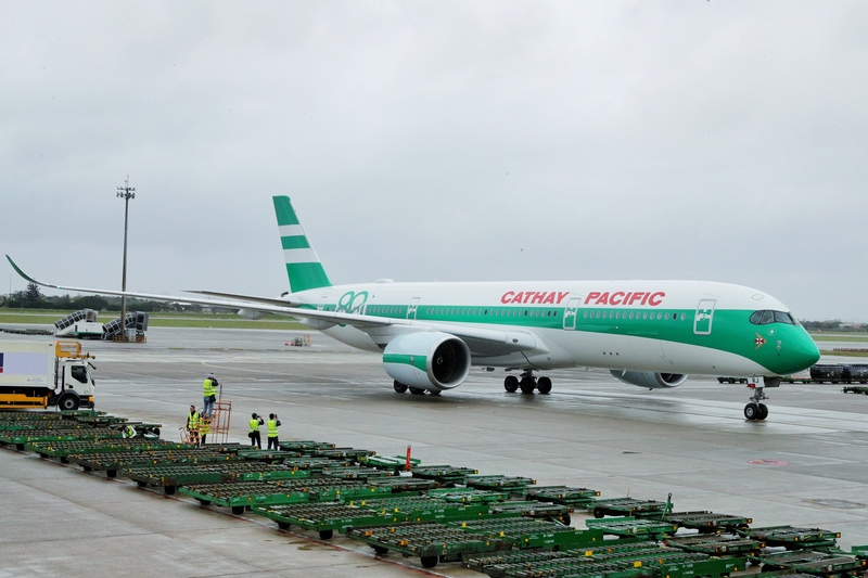 因應中東戰火，國泰航空(Cathay Pacific)宣布，調漲燃油附加費。資料照片。
