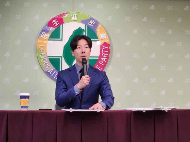 民進黨發言人吳崢。
