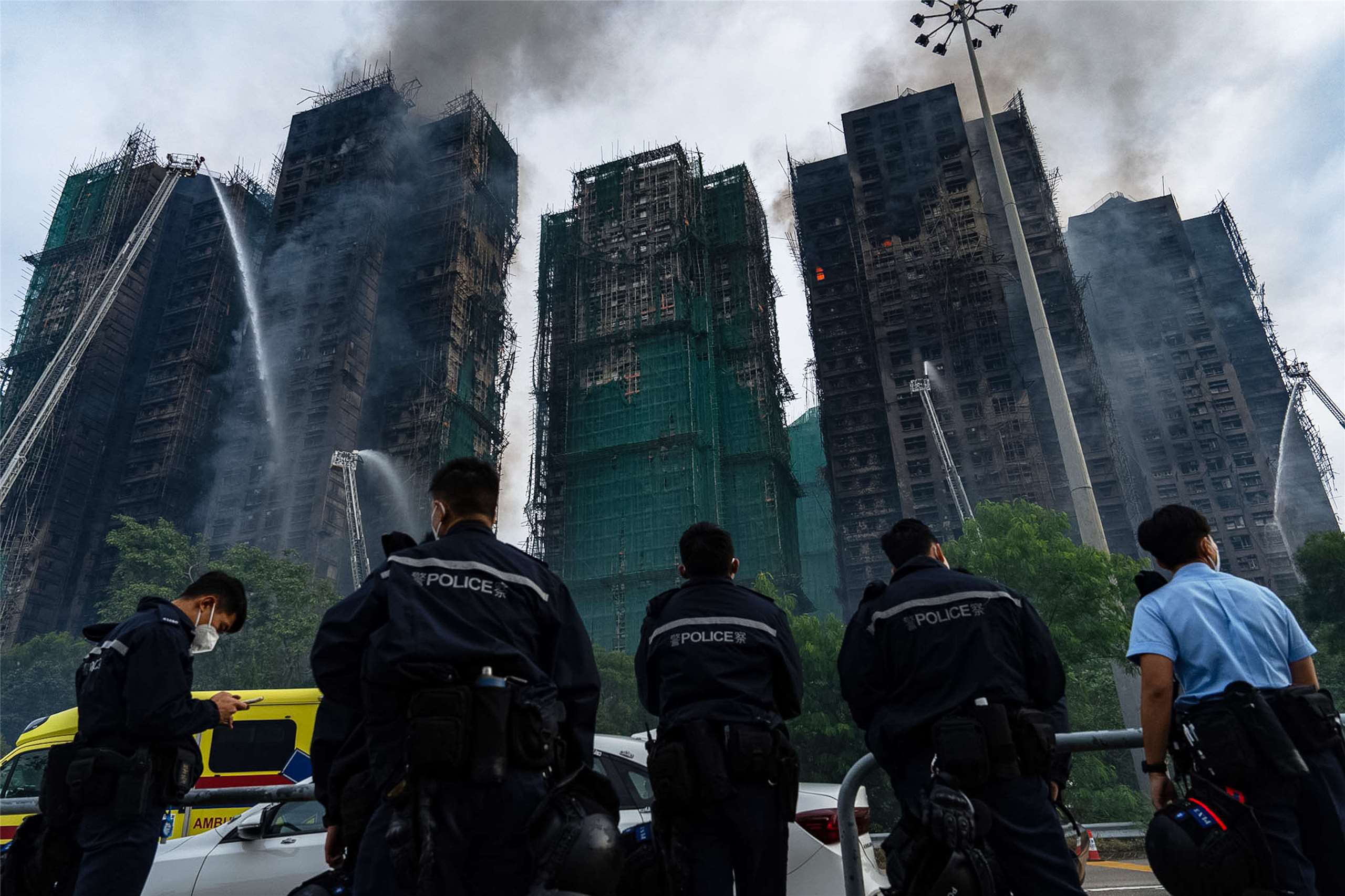 香港新界大埔宏福苑大火造成嚴重傷亡。