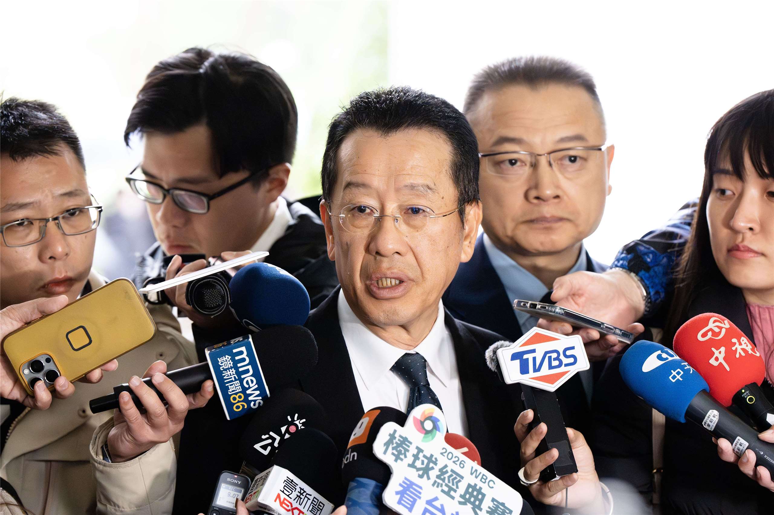 國防部長顧立雄10日表示表示，目前已獲得四項軍購的發價書，希望在特別條例通過後就能獲得立法院授權與美方簽定採購合約。(楊仁翔 攝)