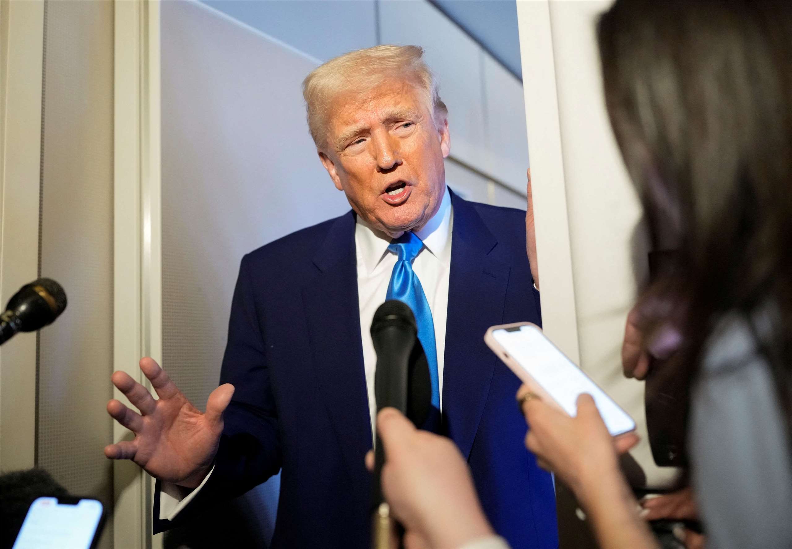 美國總統川普(Donald Trump)29日表示，美軍正計畫於他正在白宮(White House)建造的新宴會廳下方打造一個大型綜合設施。資料照。(路透社/達志影像)