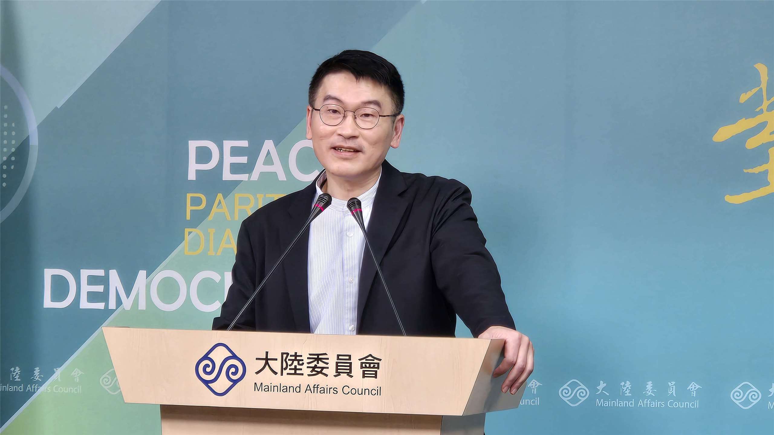陸委會副主委梁文傑26日主持陸委會例行記者會。(陳國維 攝)