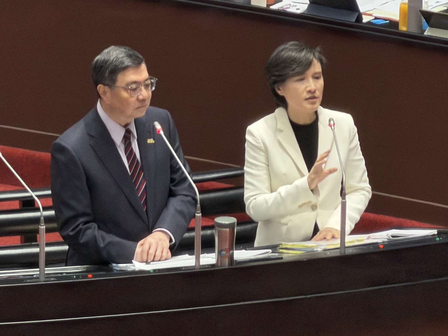 行政院長卓榮泰、行政院副院長鄭麗君3日赴立法院進行台美對等關稅專案報告。(鄭佑漢 攝)