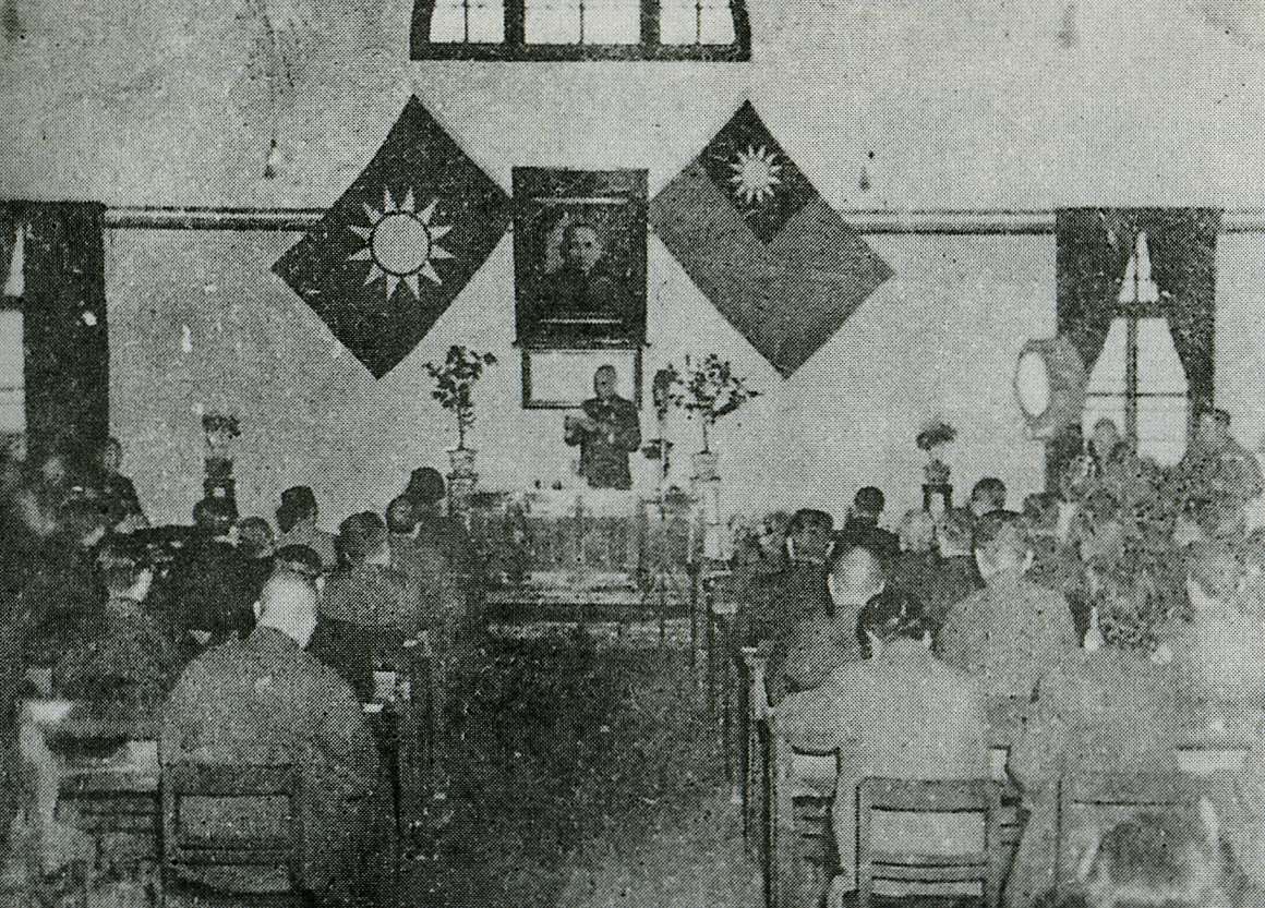 圖為國共兩黨在1946年1月政治協商會議上達成政協憲草決議案。(圖：維基百科)