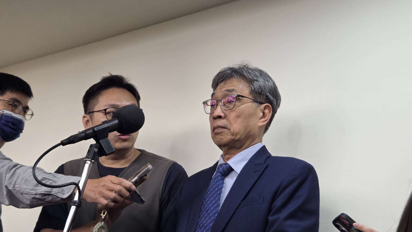 農業部長陳駿季(圖)赴立院進行業務報告並備詢，會前接受媒體訪問。資料照片( 劉玉秋 攝)