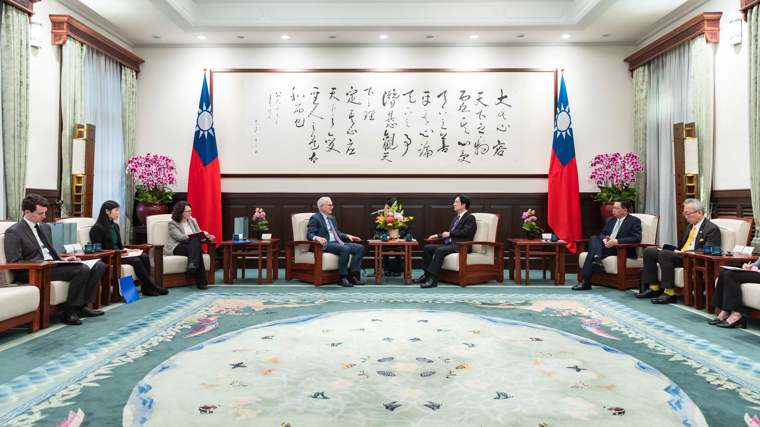 賴清德總統今天(2日)接見「美國半導體產業協會(SIA)訪問團」。(總統府提供)