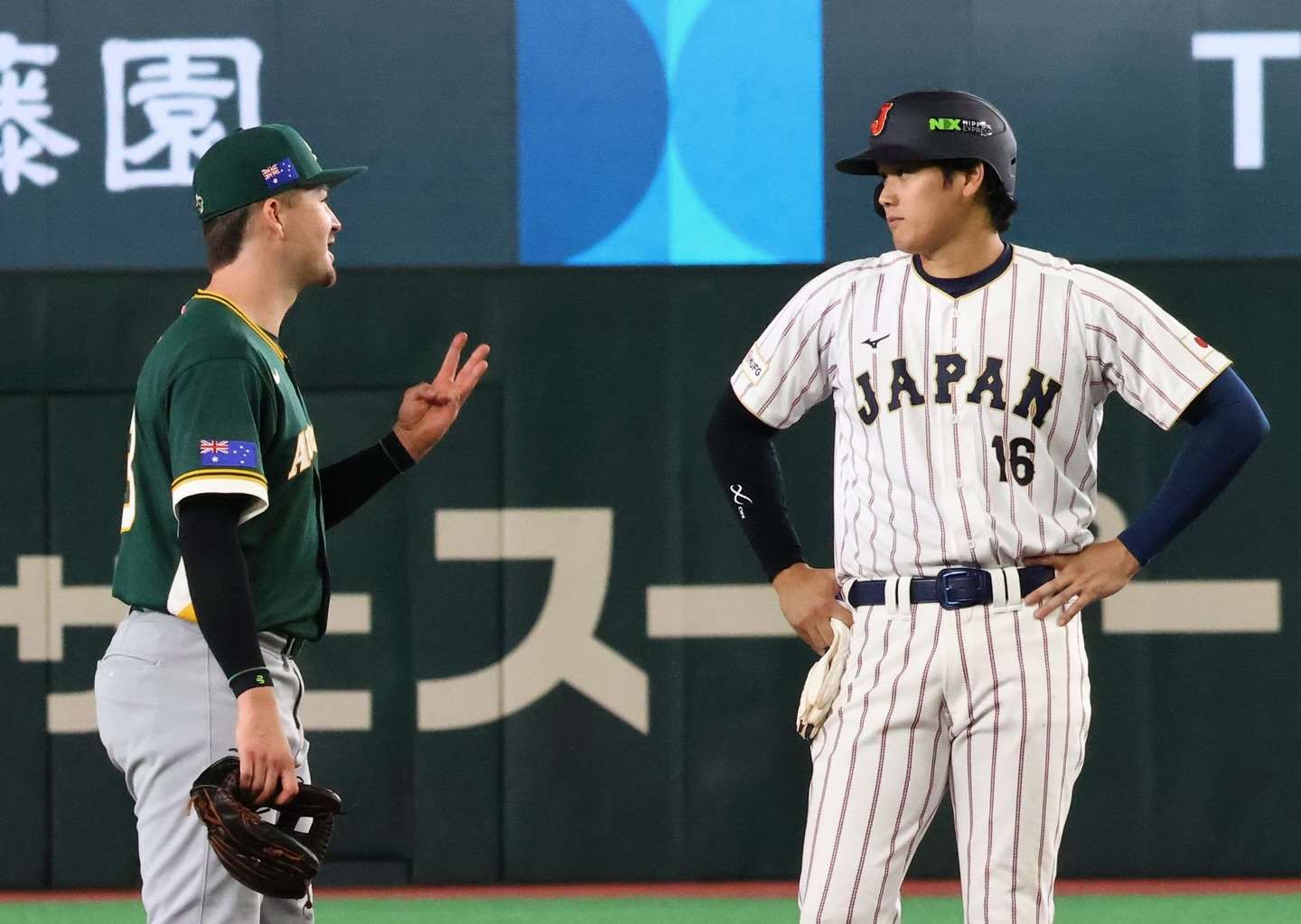 澳洲隊本屆對戰日本球星大谷翔平(右)，讓其拿到三打數無安打成績。(澳洲隊提供)