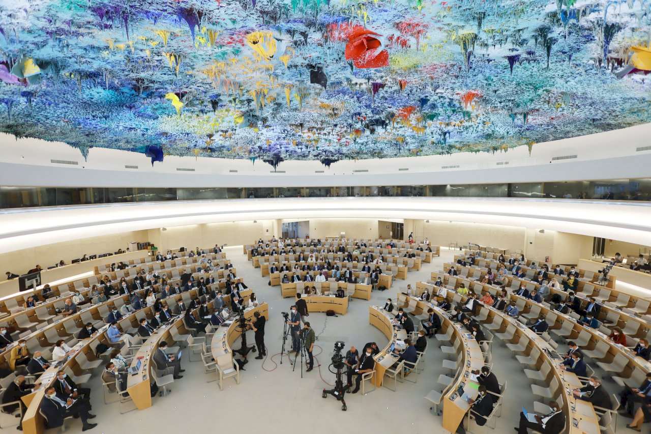波斯灣國家25日在聯合國人權理事會(U.N. Human Rights Council)表示，伊朗對其基礎設施的攻擊構成「生存威脅」。 (路透社/達志影像)
