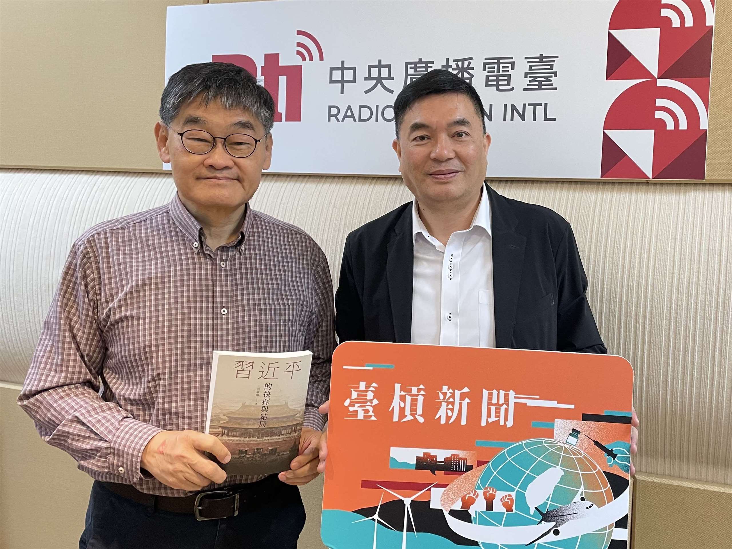 《臺槓新聞》主持人莊豐嘉，專訪淡江大學外交及國際關係學系助理教授洪耀南