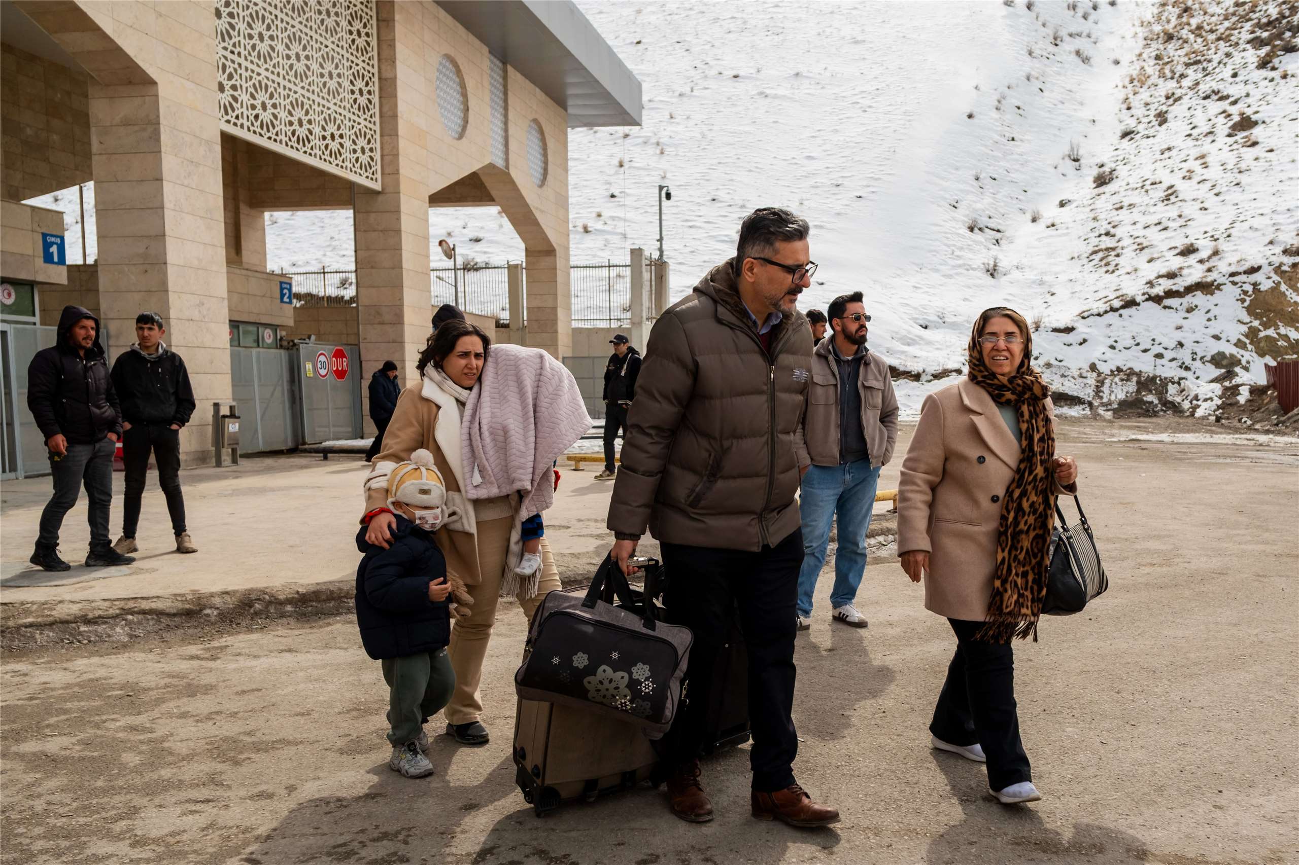 位於土耳其東部萬恩市(Van)的陸路邊境關卡皮柯伊(Kapikoy)成為伊朗與外界連接的少數通道之一。