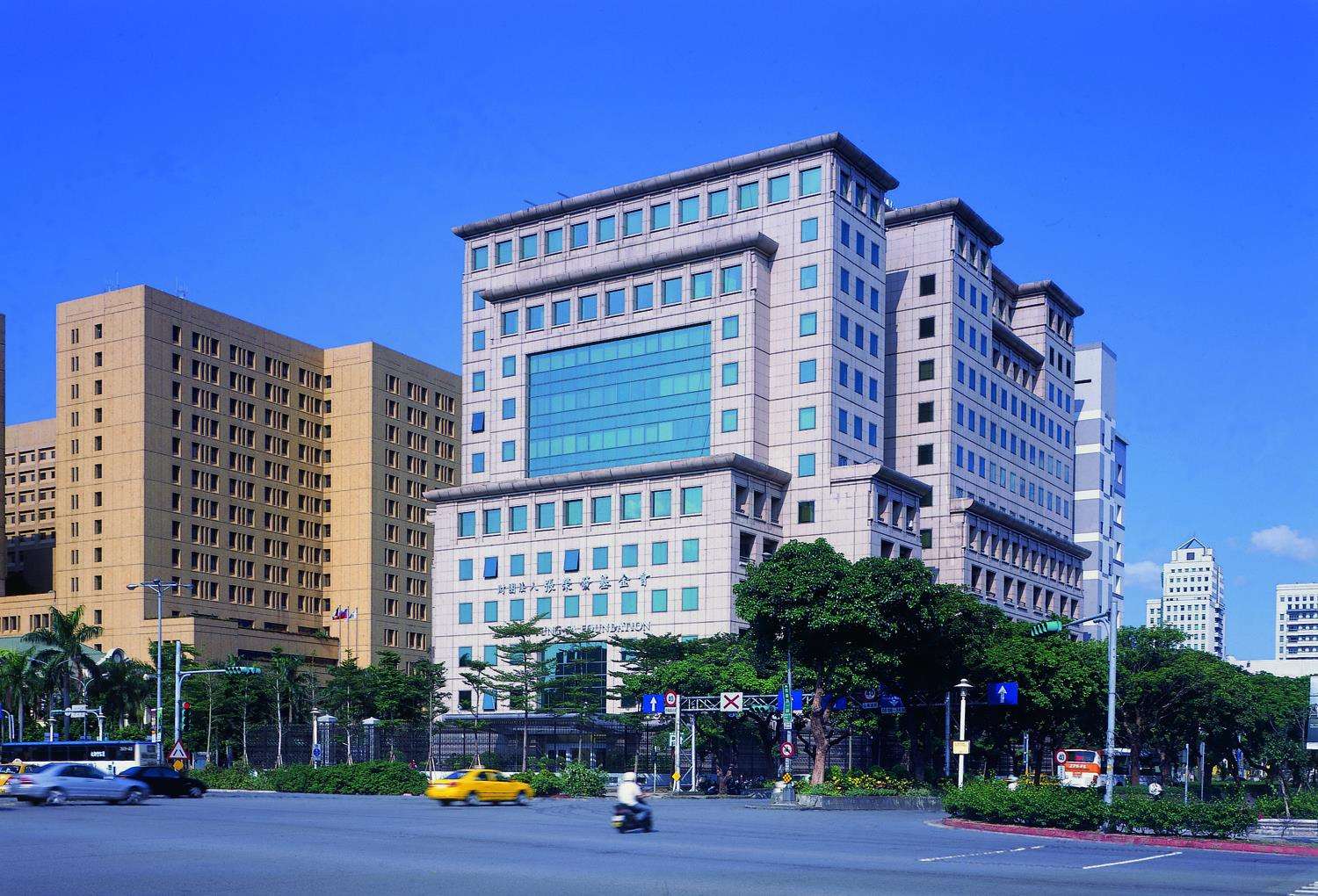 現位在台北巿中山南路上的張榮發基金會，前身為國民黨中央黨部。（圖：取自張榮發基金會臉書)