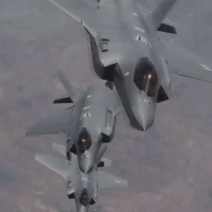 以色列軍方4日表示，已經對德黑蘭展開新一波空襲，並表示在伊朗首都的上空擊落一架伊朗戰鬥噴射機。(X@IDF)