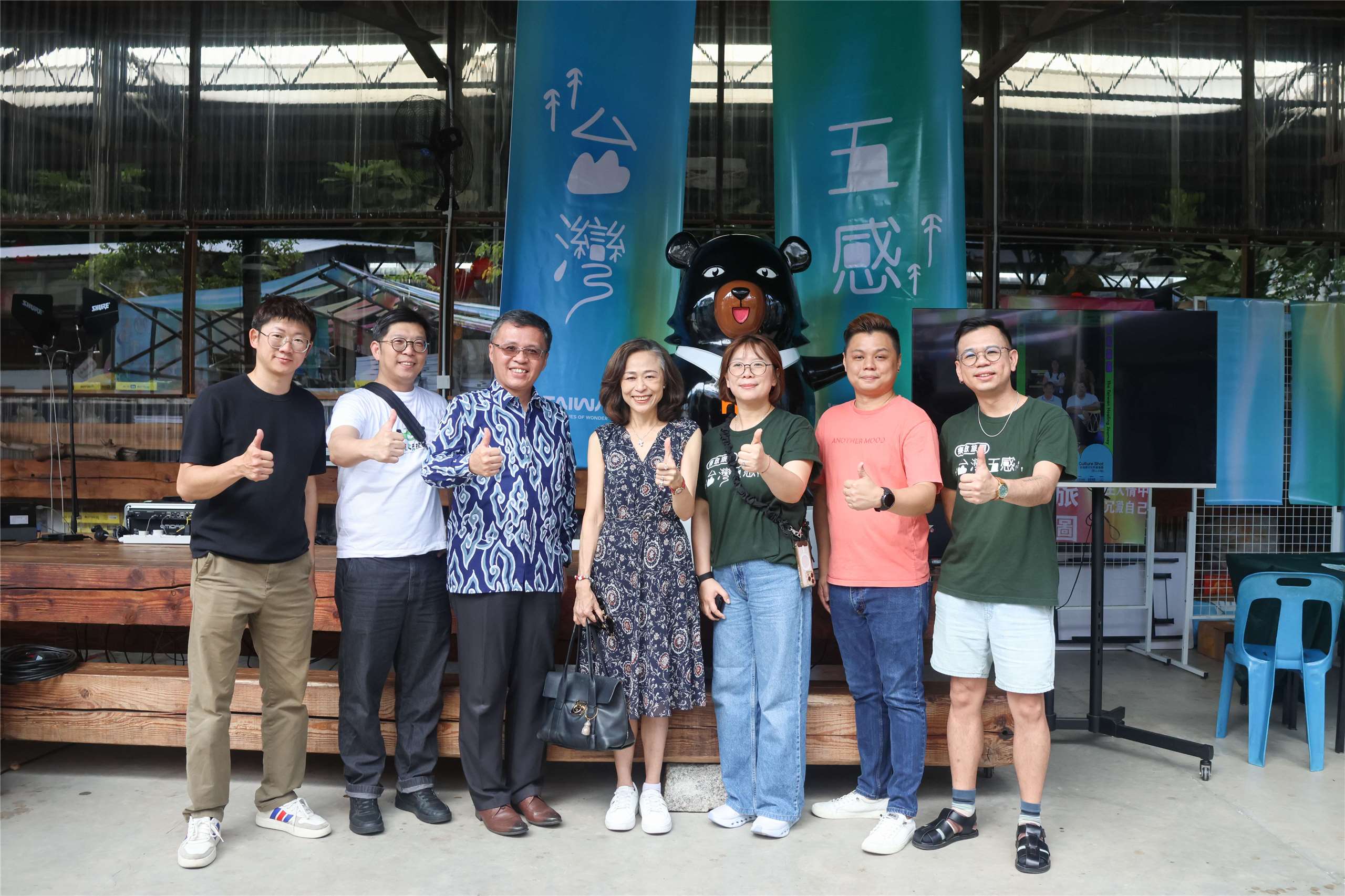 「台灣五感4：療癒旅圖」前進檳城　以五感體驗深化台馬觀光交流。左起：少年阿公、黃奎翰、周士弼、連玉蘋、賴淑薇、何佳安及梁國忠。（張欣薇 攝）