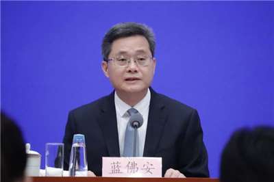 中國財政部長藍佛安表示，當前中國財政呈現「緊平衡」態勢，要大力壓減低效無效支出，並重申黨政機關要過「緊日子」。(圖：中央社)