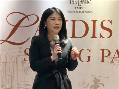 麗緻餐旅集團總經理徐宜寧日前公布集團去年營收創下疫情以來的新高，同時憑藉亞都麗緻老派優雅的魅力，擄獲許多年輕客群的青睞。(吳琍君 攝)