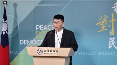 陸委會副主委梁文傑19日主持陸委會例行記者會。(陳國維 攝)