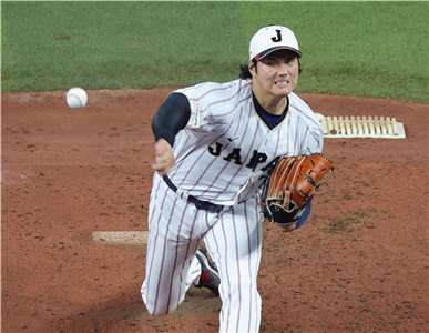 經典賽日本隊挺進邁阿密的8強複賽，12日備戰練習時，大谷翔平(Shohei Ohtani)以投手身分進行實戰投打練習。(美聯社/達志影像)