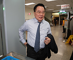 前中影董事長、前立委蔡正元被控三中案，其中業務侵占罪，二審高等法院去年底判刑3年6月確定。圖為蔡正元先前出庭應訊資料照。