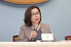 「健康台灣推動委員會第7次委員會議」5日下午舉行，衛福部次長林靜儀晚間在會後記者會上說明「國家級藥物智慧物流與儲備中心（PILLS Center）」設立目的與運作模式。
