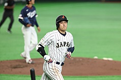 大谷翔平經典賽實戰球衣，競標價突破600萬元。(檔案照)