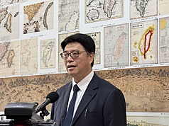 大陸委員會主委邱垂正23日赴立法院內政委員會業務報告與備質詢。